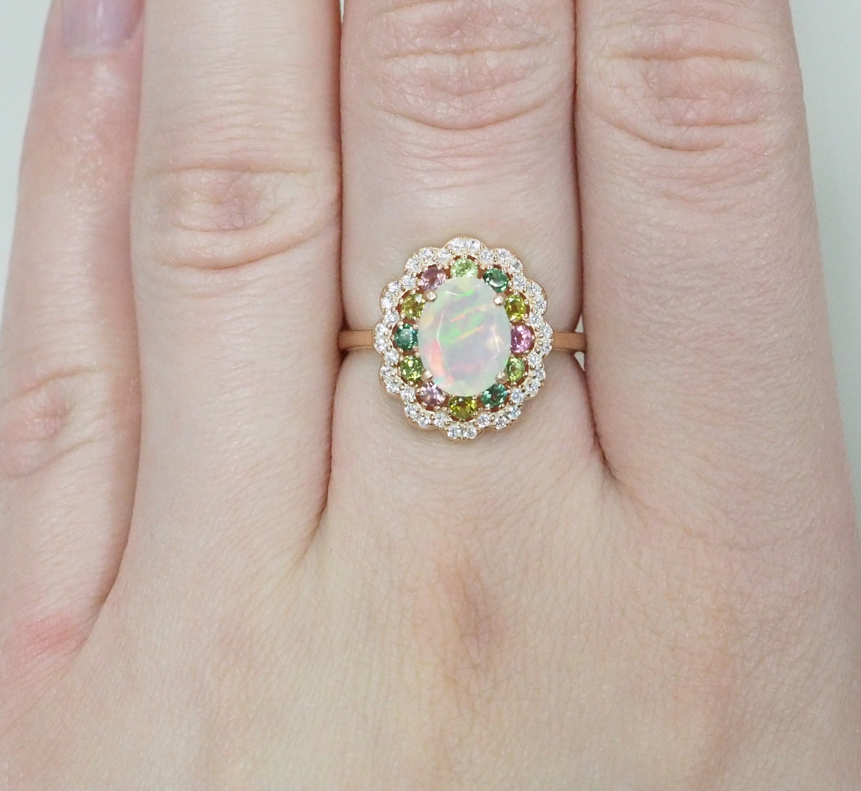 Серебряное кольцо с опалом